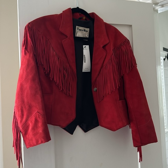 Incredible Vintage Red Suede Jacket - Picture 6 of 8